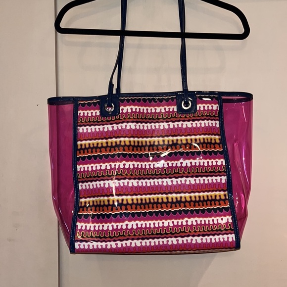 Vera Bradley large see through-ish tote 14x19 in very nice condition - Picture 6 of 9